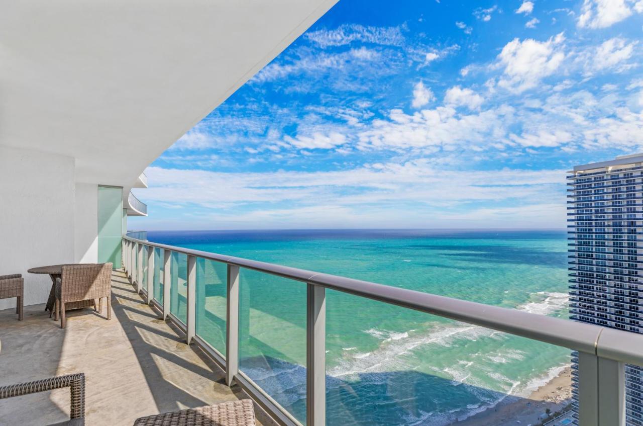 Seashore Resort - 2 Bedroom Right On The Beach Direct Ocean-View With Amenities On The Rooftop Hollywood Eksteriør billede