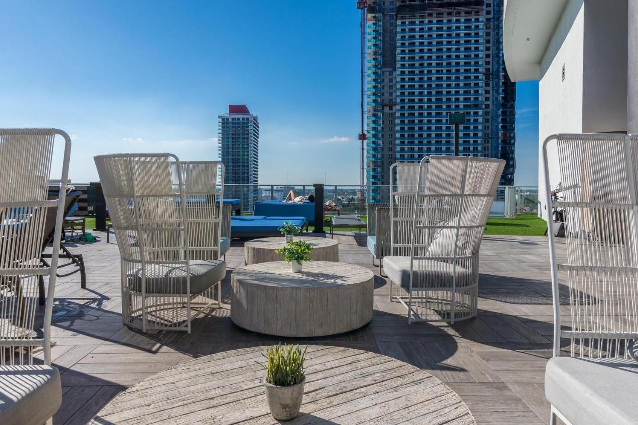 Seashore Resort - 2 Bedroom Right On The Beach Direct Ocean-View With Amenities On The Rooftop Hollywood Eksteriør billede