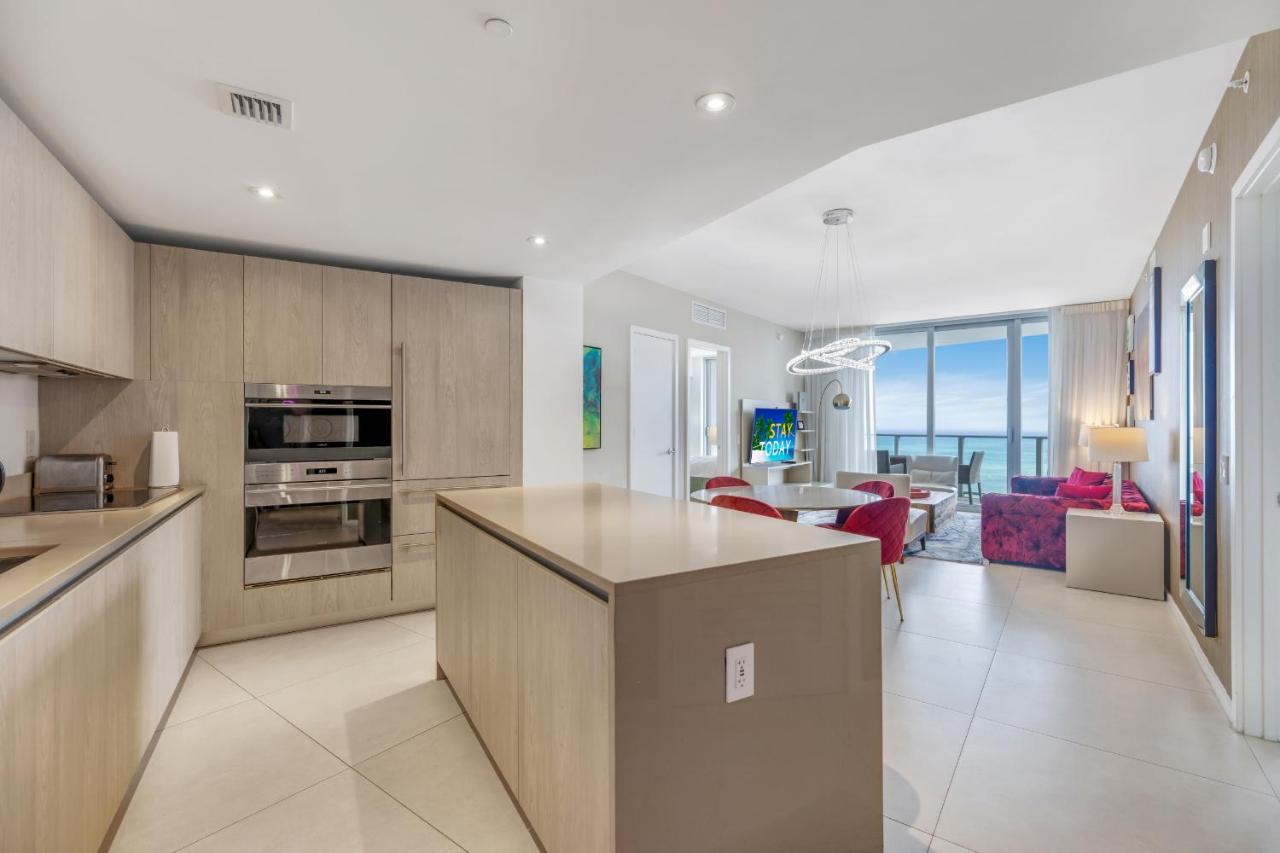 Seashore Resort - 2 Bedroom Right On The Beach Direct Ocean-View With Amenities On The Rooftop Hollywood Eksteriør billede