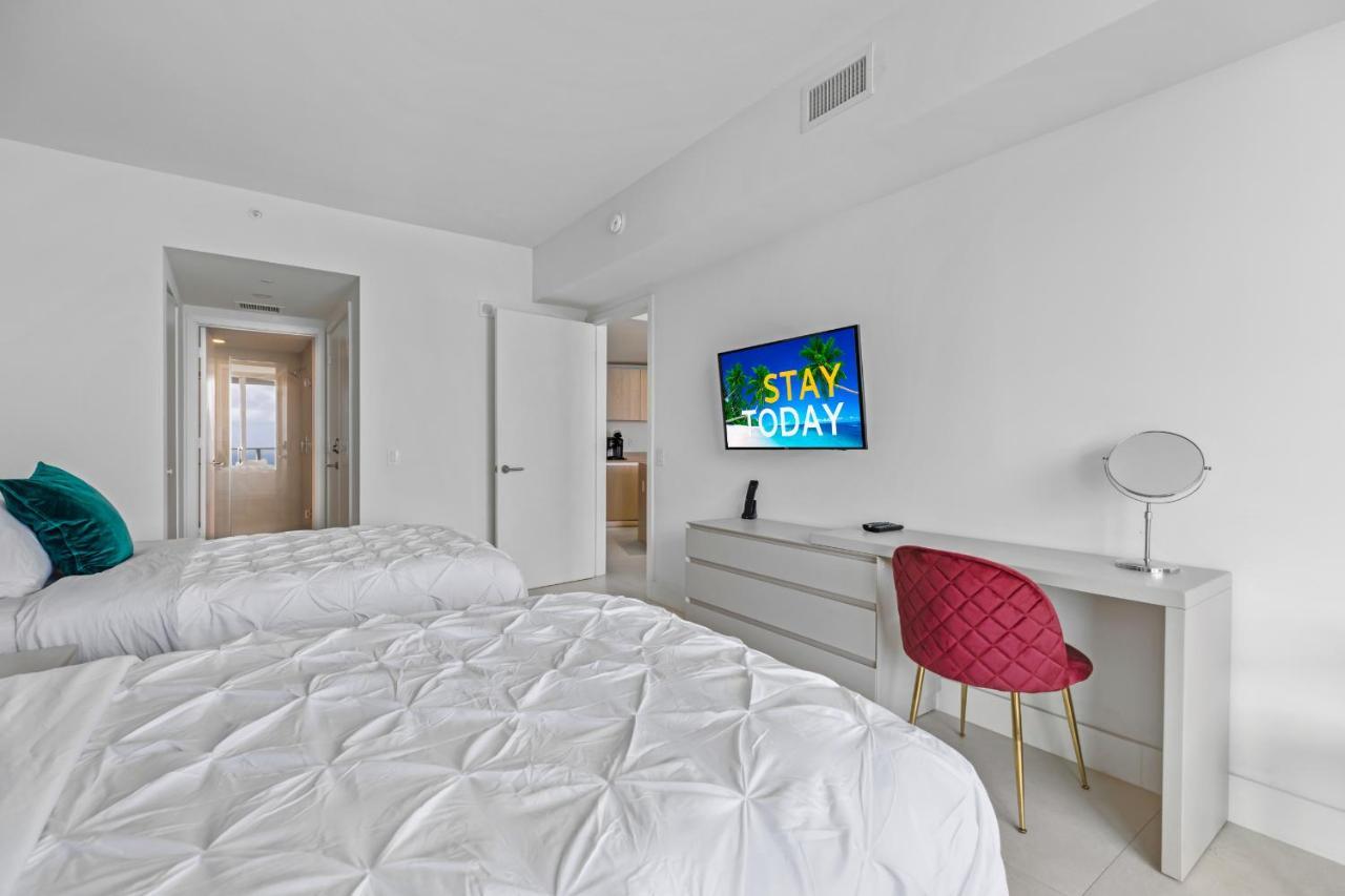 Seashore Resort - 2 Bedroom Right On The Beach Direct Ocean-View With Amenities On The Rooftop Hollywood Eksteriør billede