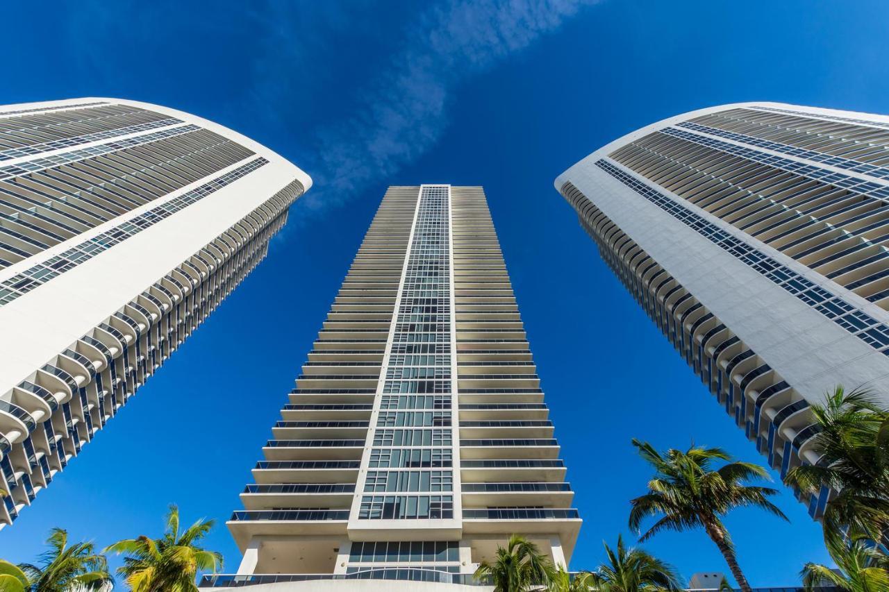 Seashore Resort - 2 Bedroom Right On The Beach Direct Ocean-View With Amenities On The Rooftop Hollywood Eksteriør billede